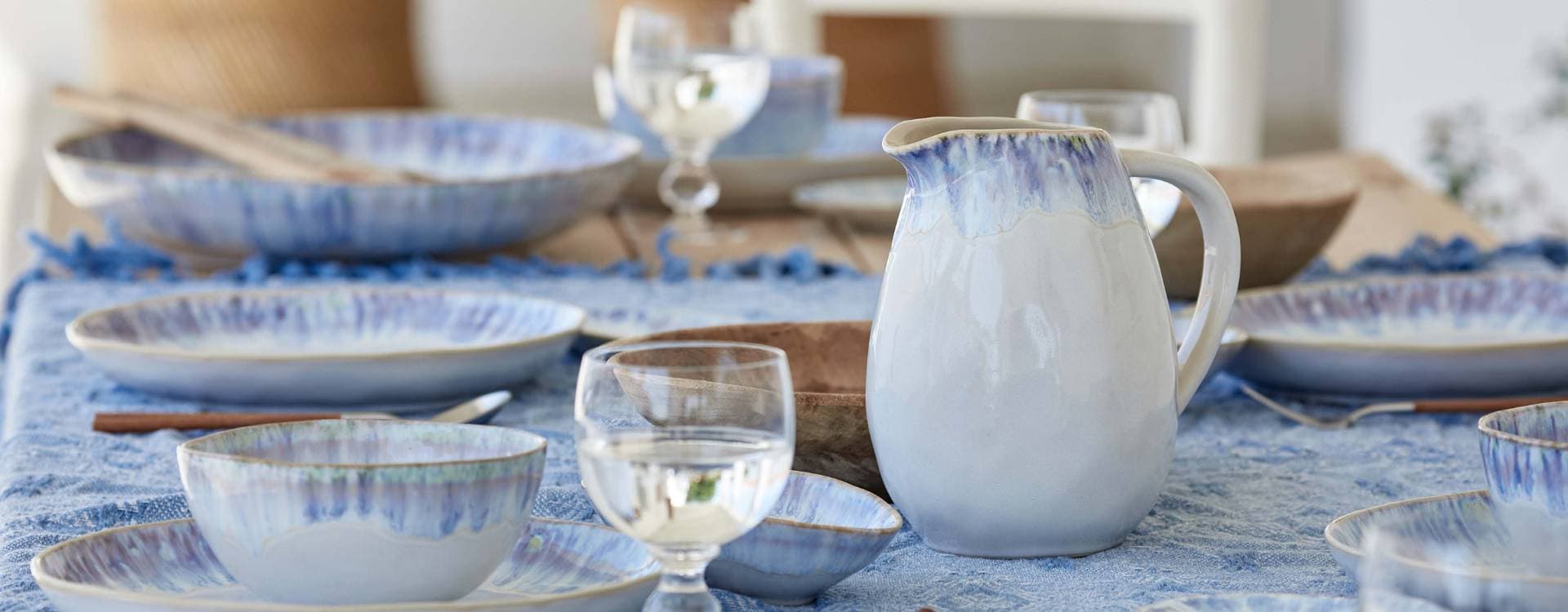 Pieces de poterie et geste de fabrication